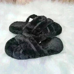 SERRA ultra plush slippers NWOT size 7/8 black super comfortable and soft